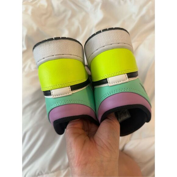 Nike Kid's Boy's Jordan 1 Mid GS Pastel Sneaker Shoes White Green Size 5.5Y - Picture 6 of 12
